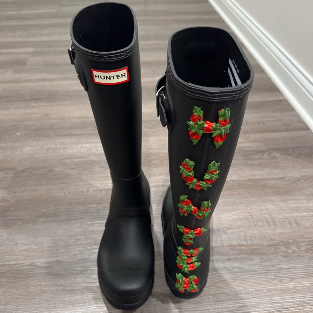 Hunter X Club Bum Boot Original Tall Black Rose Floral Logo Back Rain Boots - Picture 2 of 12